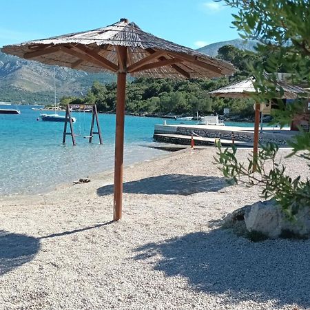 Holiday Home Villa Kastel Zrnovo Eksteriør billede