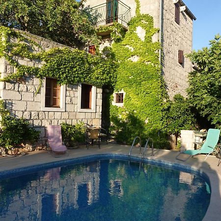Holiday Home Villa Kastel Zrnovo Eksteriør billede