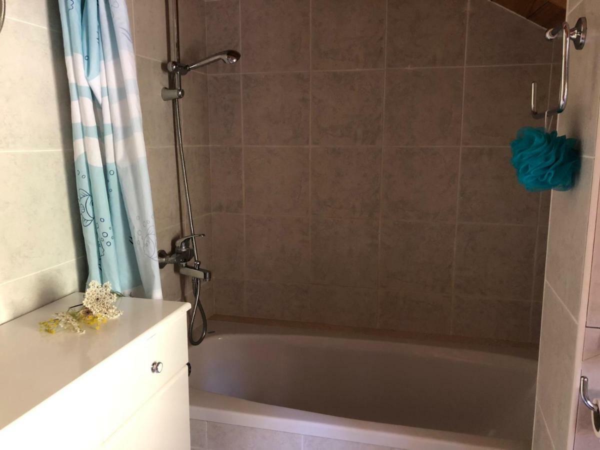 Holiday Home Villa Kastel Zrnovo Eksteriør billede